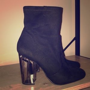 Black ankle boots.